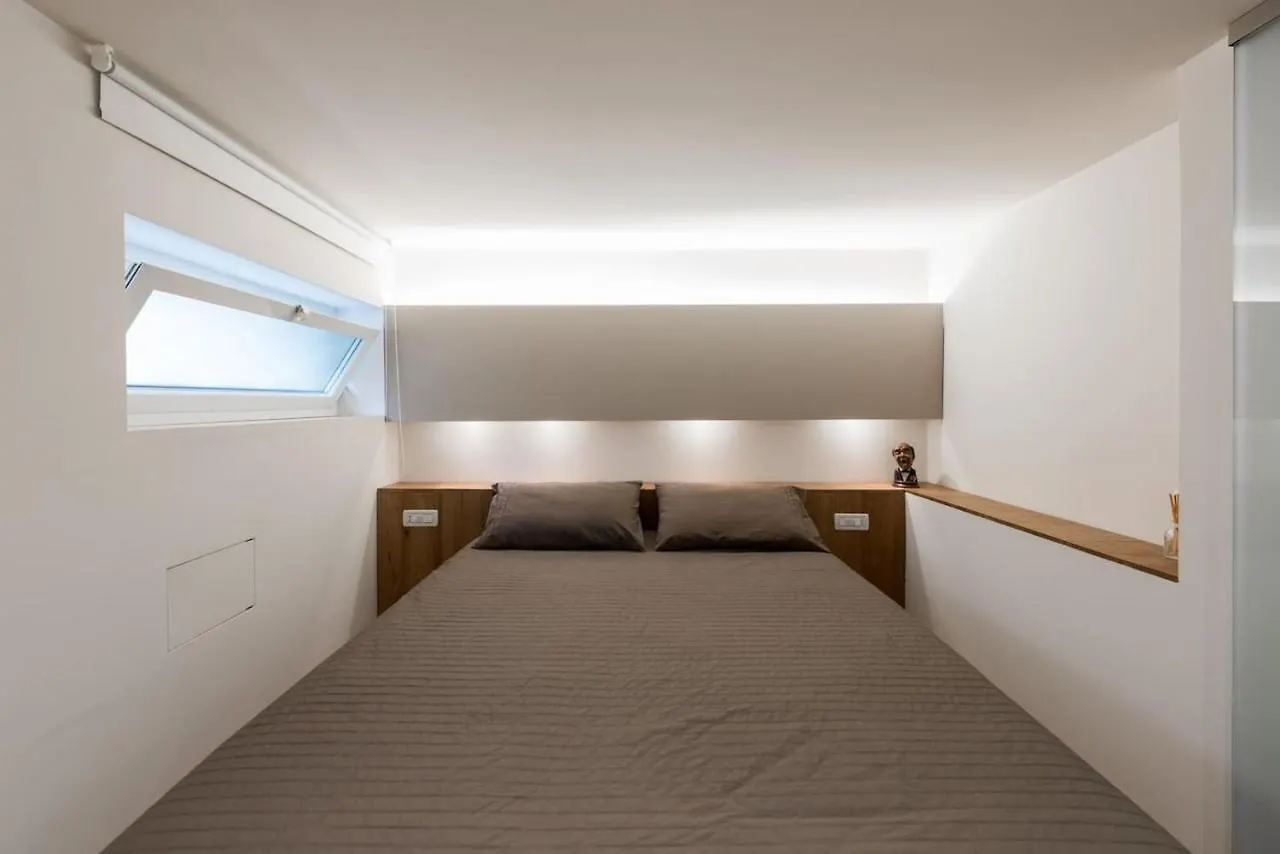 バーリ Artist Loft House Bed & Breakfast