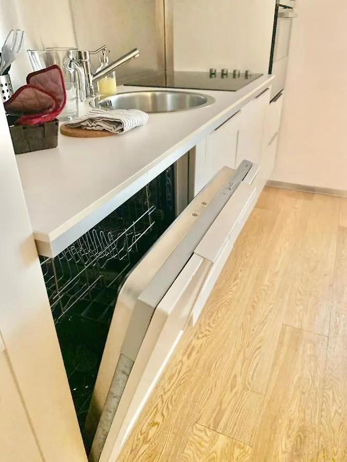 バーリ Artist Loft House Bed & Breakfast